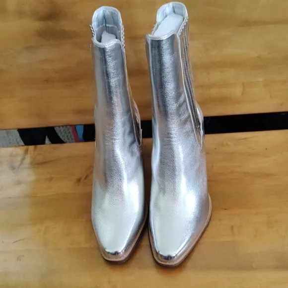 Chinese Laundry Silver Metallic Cali Fashion Boots Size 10 - Picture 2 of 12